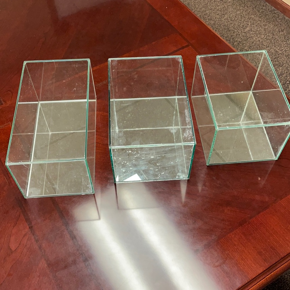 Glass display boxes with mirror